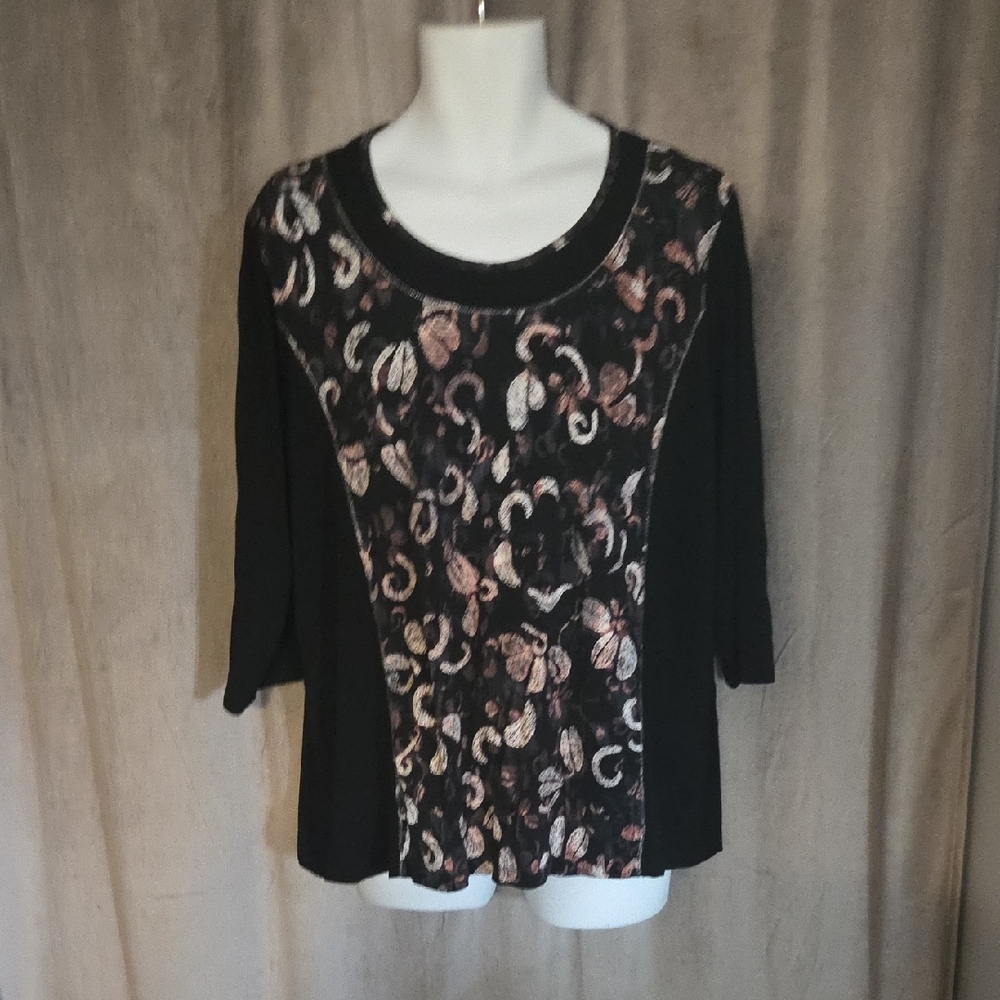 Sunday 4x (Fits 2x Best) Black and Cream Patterned Long Sleeve Top